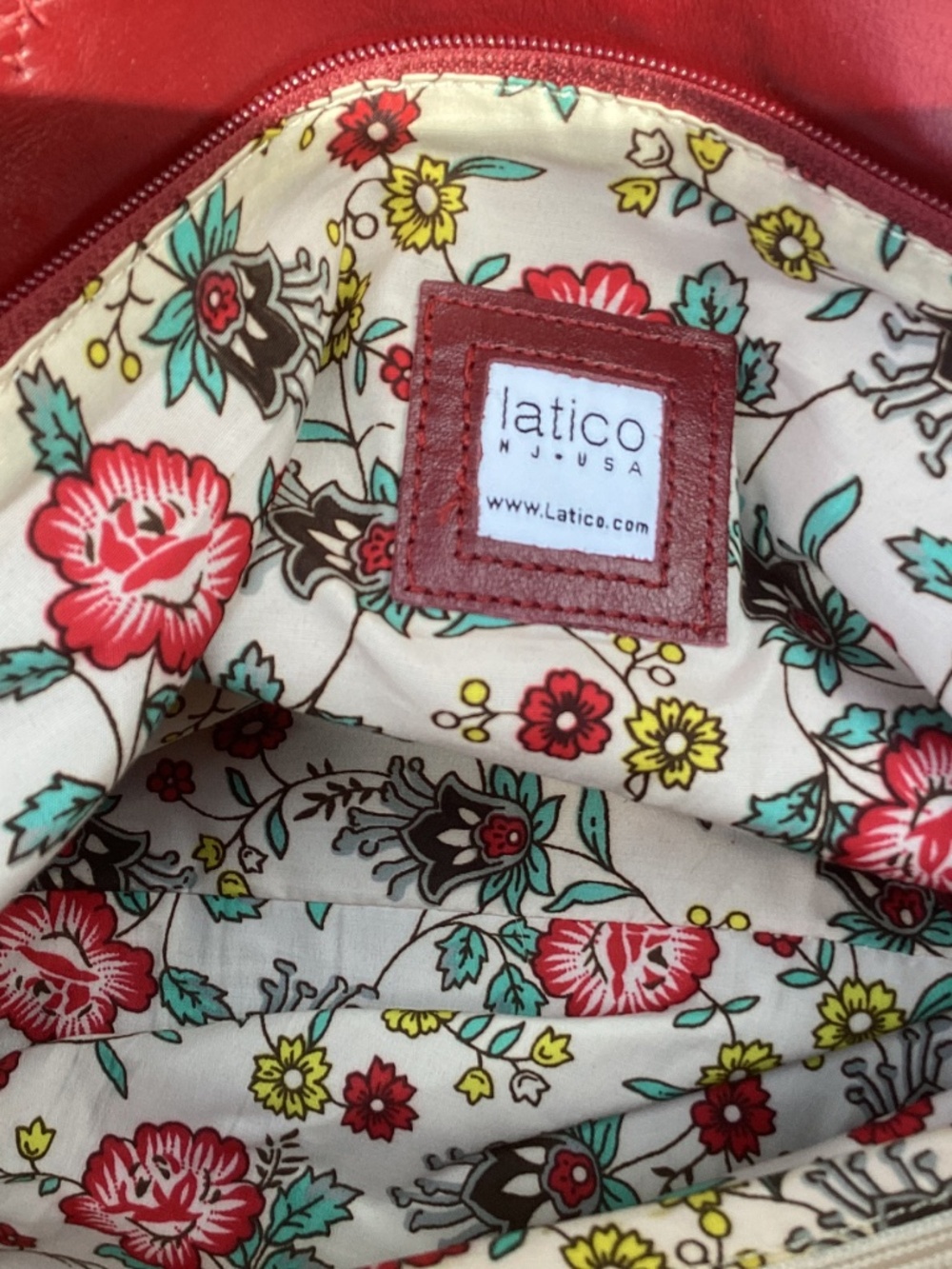Extra Beautiful Latico USA Fine Leather Red Scalloped Top Tote Style Handbag🦋 - Picture 10 of 13